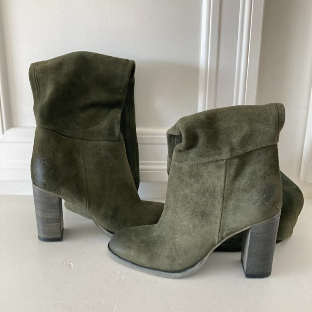 NWOT Free People Dakota Tall Moss Green Suede Heeled Boots